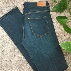 Women’s Straight Leg Jean